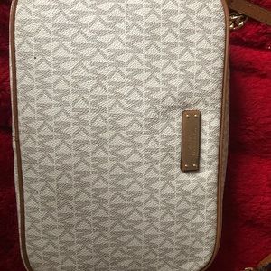 Michael Kors crossbody, like new!